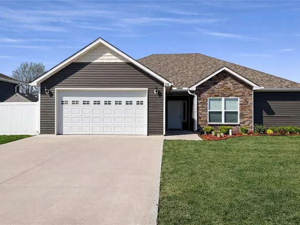 1700 W 6th Street Ter, Knob Noster, MO 65336