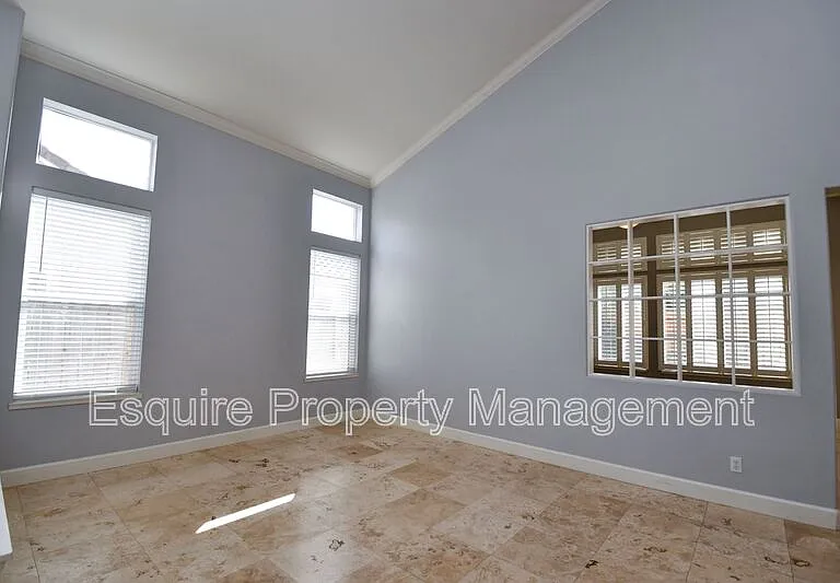 1763 Alta Vista Pl — Photo 3