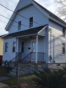 157 Grosvenor Ave, East Providence, RI, 02914
