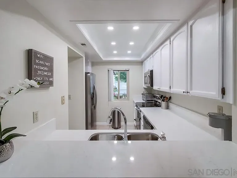 12242 Paseo Lucido #12242C — Photo 12