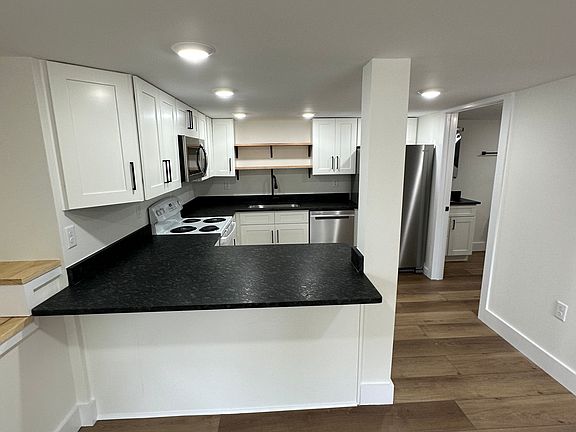 3rd image of 2907 Jersey Ave #B