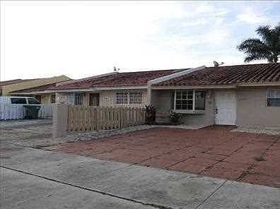 2nd image of 8884 NW 118th St