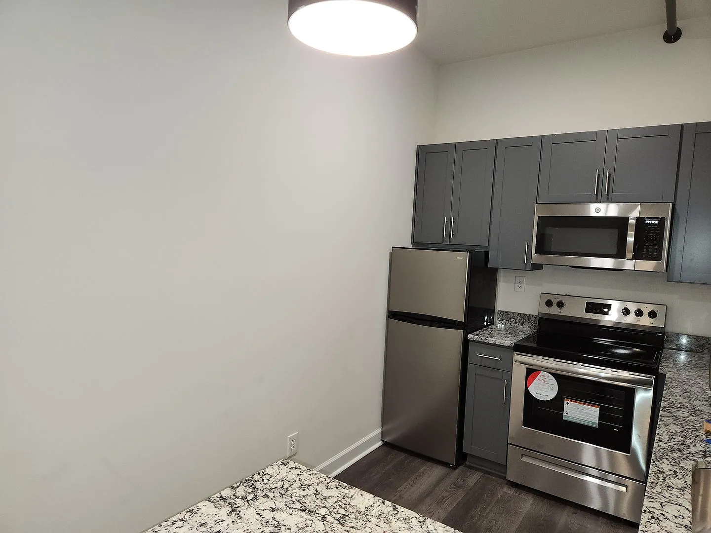 Furnished Loft Apartment Downtown Blackstone — Photo 3