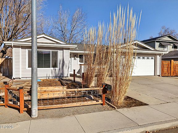 2nd image of 908 Pinewood Dr