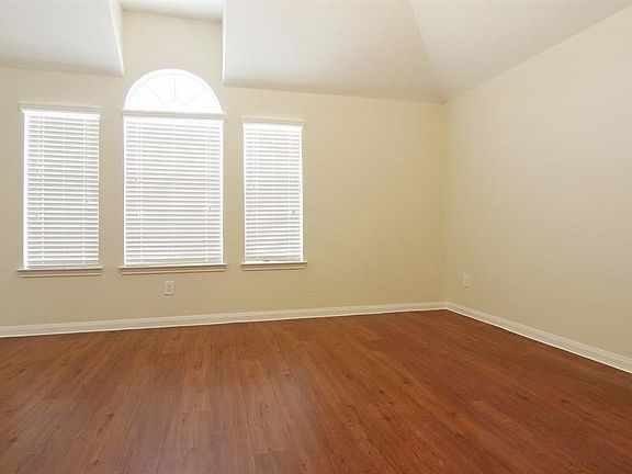 2nd image of 15415 Bammel Oaks Court