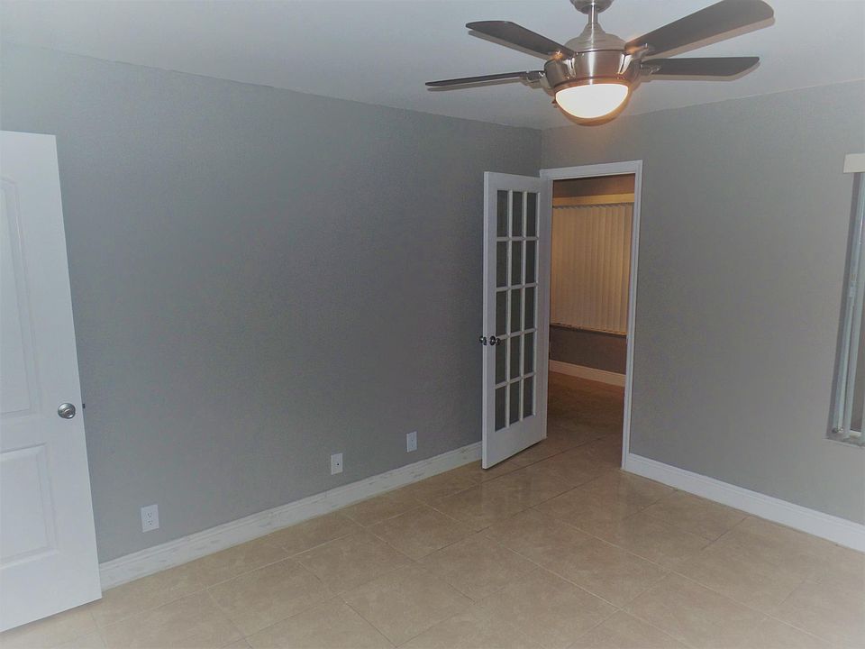 1st image of 3350 Pinewalk Dr N APT 1433