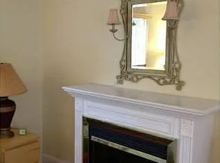 422 Carolina Ln, Palo Alto, CA 94306