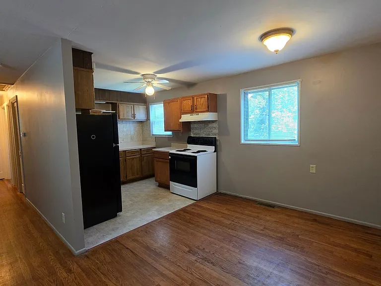 8505 Eastern Ave — Photo 5
