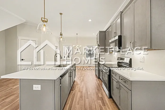 1034 E Trinity Ln #A — Photo 9