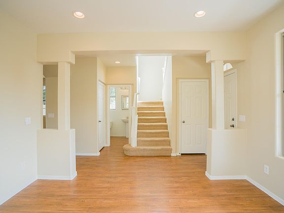 3rd image of 21152 W Green St