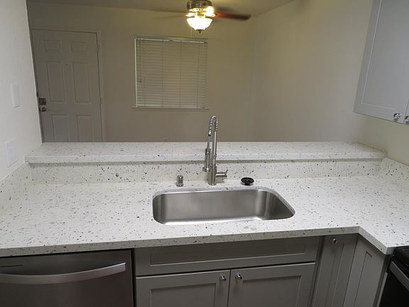 5th image of 1019 Dornajo Way APT 140