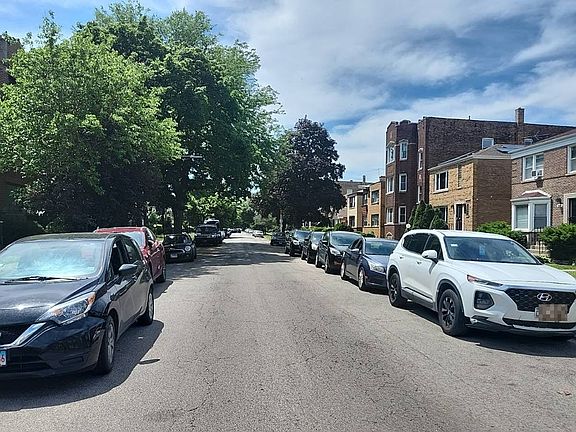 4th image of 8811 S Harper Ave
