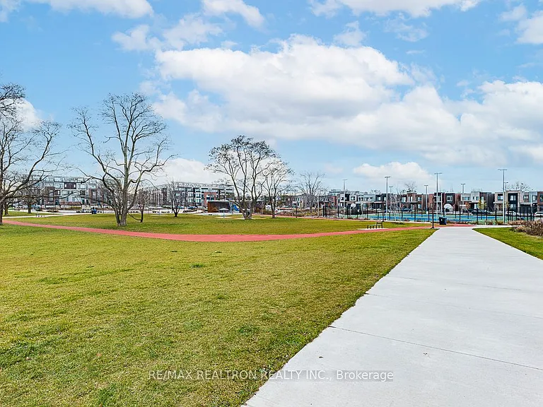 213 Downsview Park Blvd — Photo 50