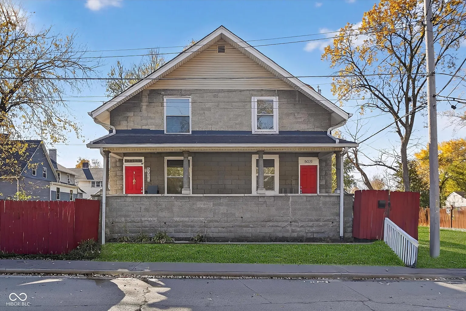 5021 Orion Ave photo 1