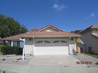 1924 Elm Ridge Dr, Vista, CA 92081