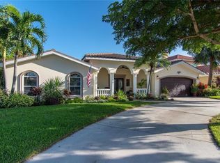 2075 Michigan Ave NE, Saint Petersburg, FL 33703