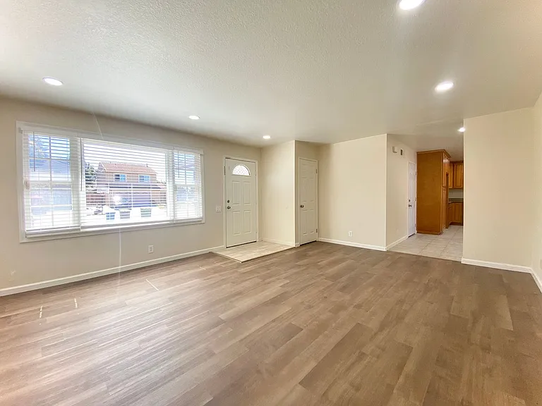 33025 Calistoga St — Photo 7