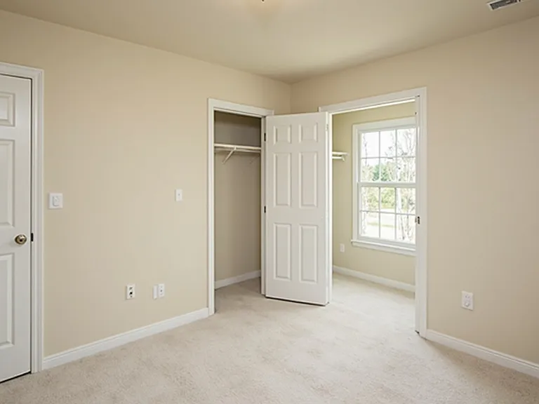 716 Briarwood Ave — Photo 3