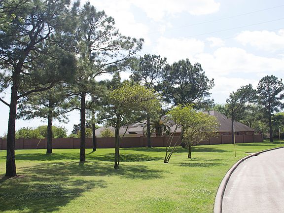 4th image of 22303 Rolling Meadow Ln