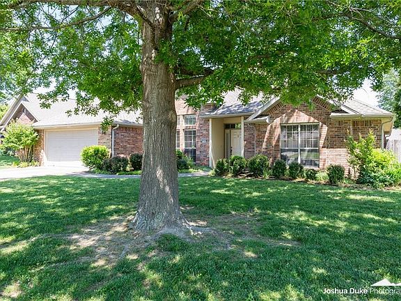 2nd image of 3364 N Picadilly Ln