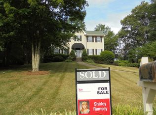 5812 Kingsway Ln, Kernersville, NC 27284