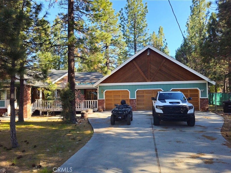 1st image of 2474 Oak Ln