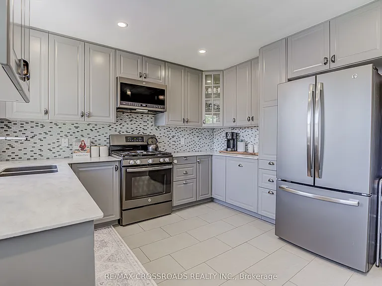 778 Tennyson Ave — Photo 12