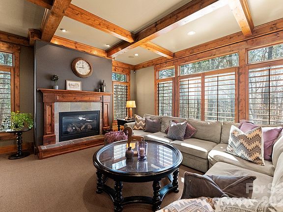 4th image of 4068 Flagstone Dr