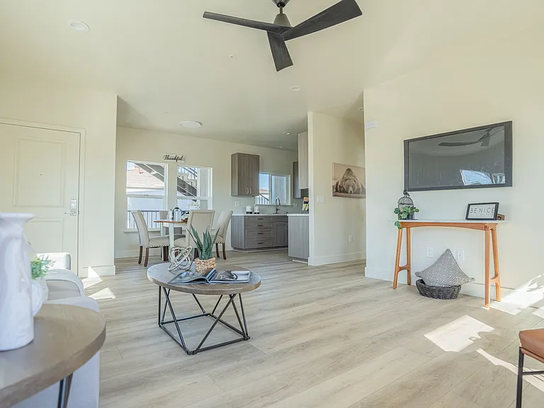 649 Stewart St #303 — Photo 2