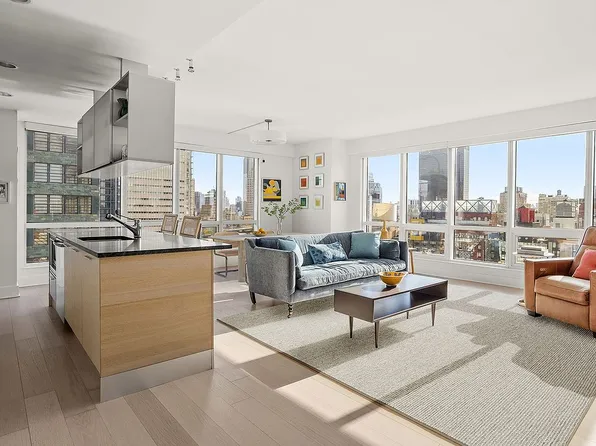 350 W 42nd St APT 33G, New York, NY 10036