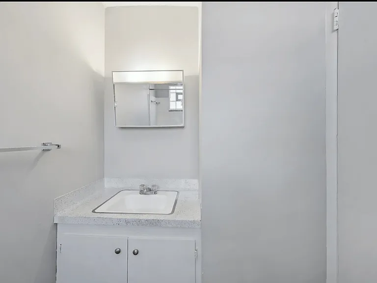 5804 N Meadows Blvd — Photo 9