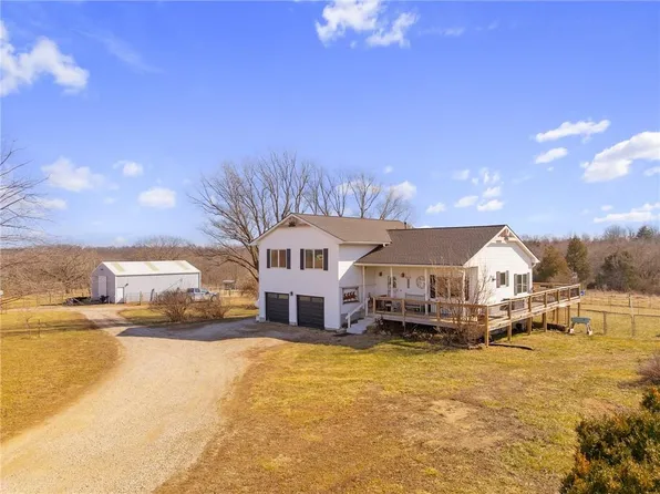 12809 E 246th Ter, Peculiar, MO 64078