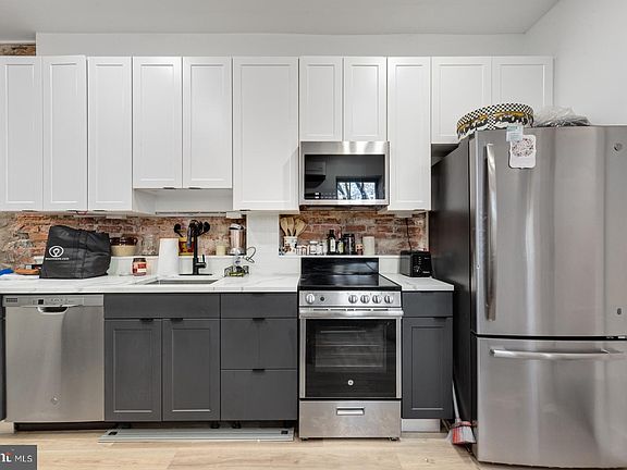 4th image of 212 Catharine St #4