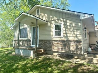 135 SE Mount Zion Rd, Saint Joseph, MO 64504