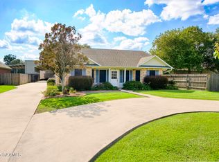 102 Sunflower Dr, Lafayette, LA 70508