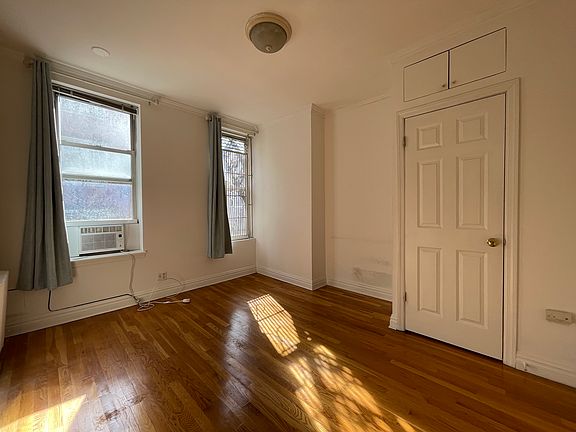 3rd image of 304 E 83rd St APT 4C