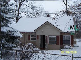 4354 Leroy Ct, White Lake, MI 48383