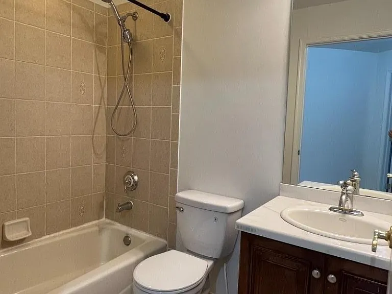 311 Kensington Ln — Photo 24