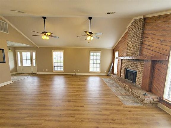 5th image of 107 Langridge Dr