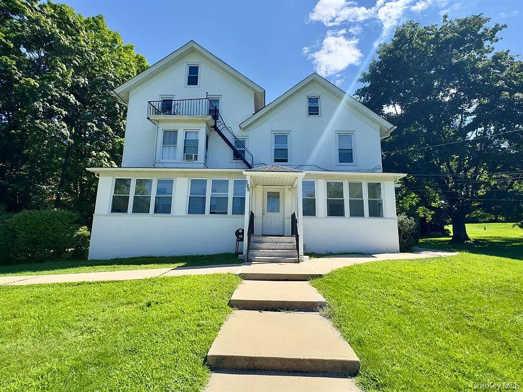 2 bed, 600 sqft, $2,900 — Photo 1