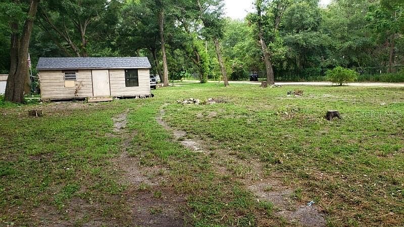 2nd image of 923 S Lake Pleasant Rd