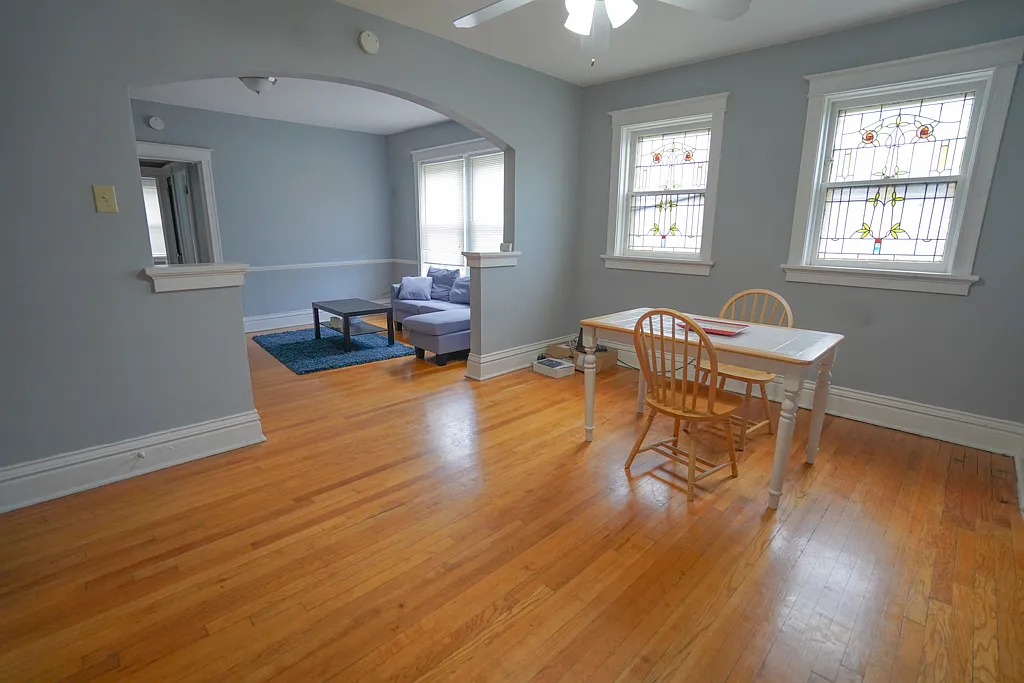 2 bed, 850 sqft, $1,695 — Photo 3