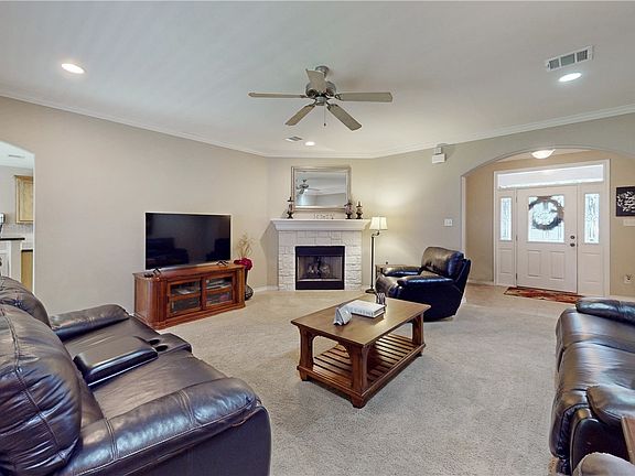 3rd image of 103 Walcourt Loop