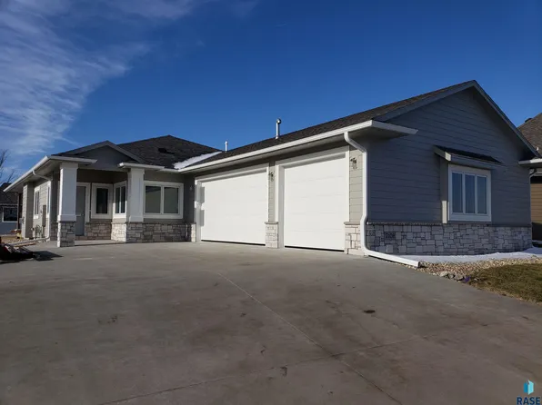 7109 S Garden Ct, Sioux Falls, SD 57108