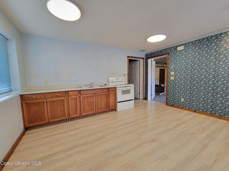 215 Main St, Smelterville, ID 83868 Zillow