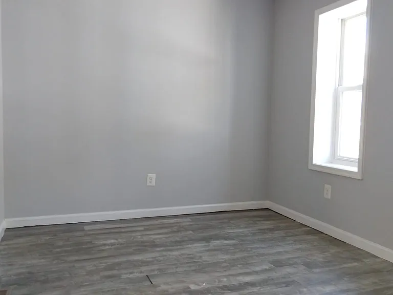 128 N Dearborn St — Photo 5