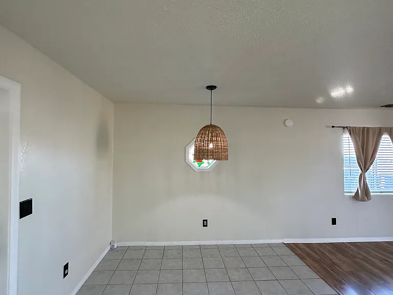 5633 Abronia Ave — Photo 4