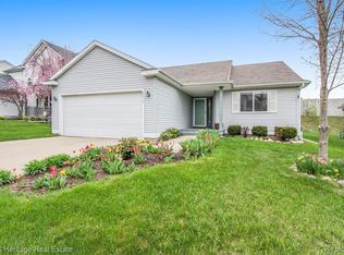 2679 Thistlewood Dr, Howell, MI 48843