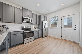 Lat Twenty7 Townhomes — Photo 23