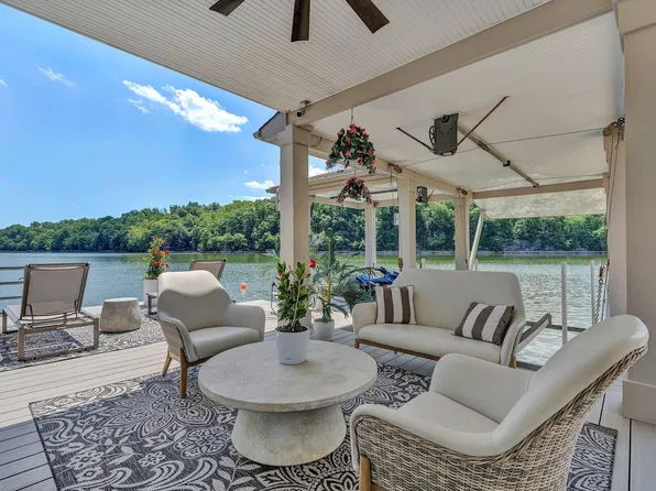 2245 Thomason Ln, Goodview, VA 24095